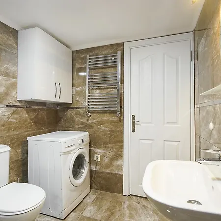 Authentic Oldcity Aparthotel 4*