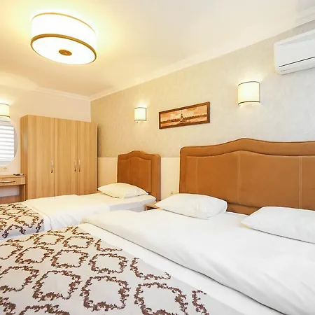 Authentic Oldcity Aparthotel 4*