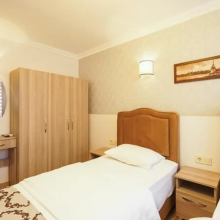 Authentic Oldcity Aparthotel 4*