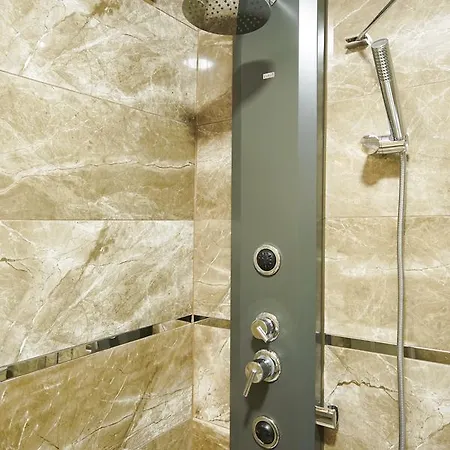 Authentic Oldcity Lägenhetshotell 4*